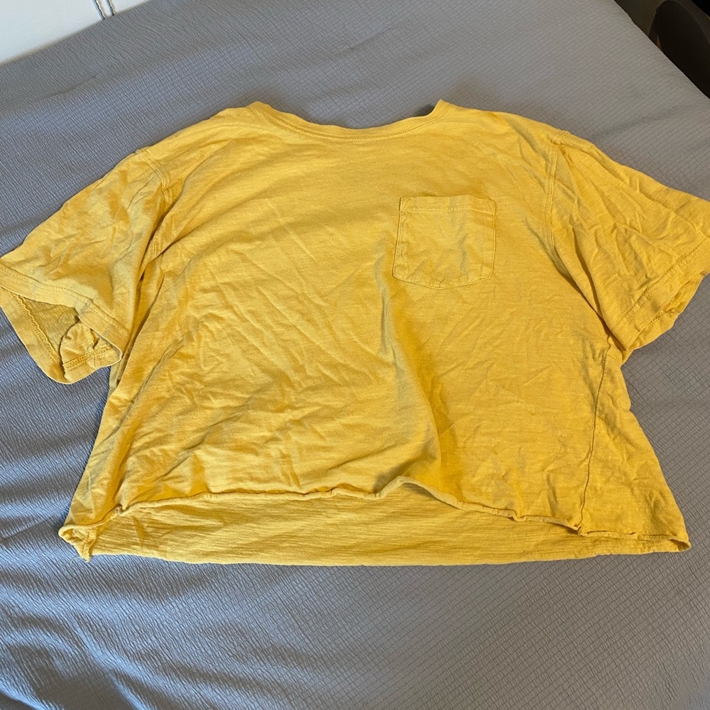 yellow crop tee